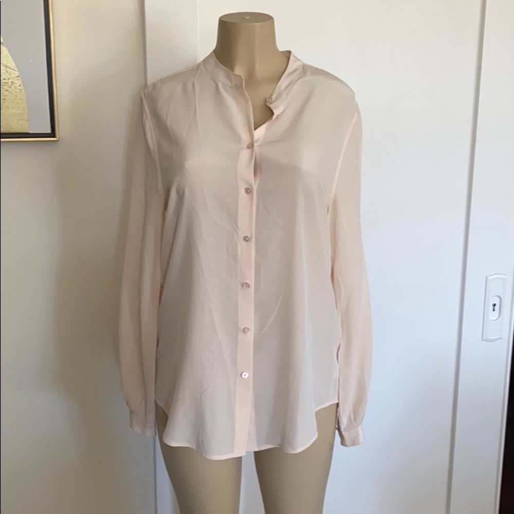 Equipment 💯 % Silk peach blouse